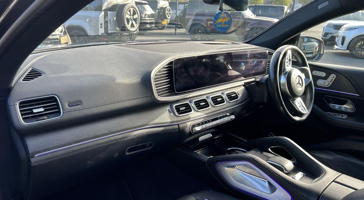 Mercedes-Benz Gle view 2
