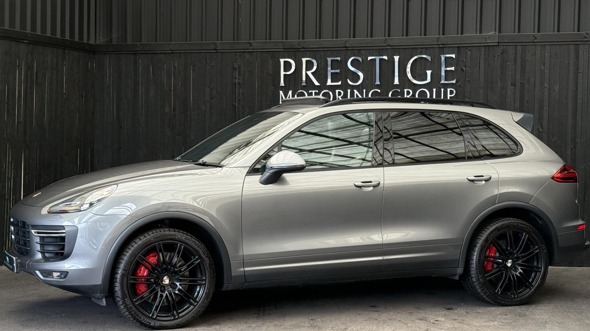 Porsche Cayenne view 9