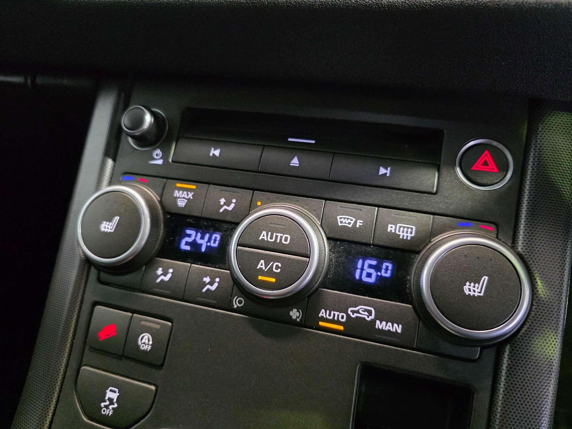 Land Rover Range Rover Evoque view 50