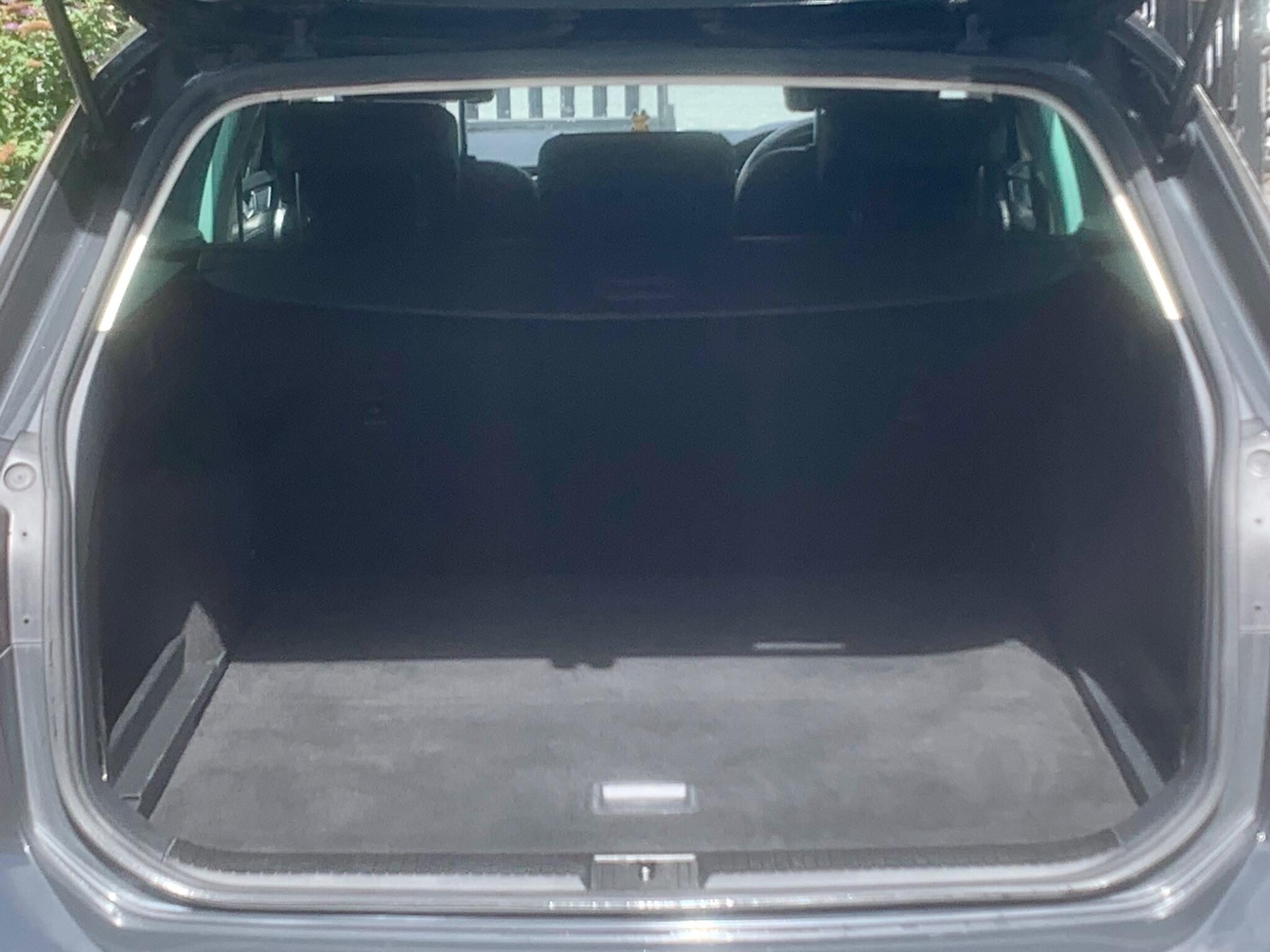 Volkswagen Passat view 60