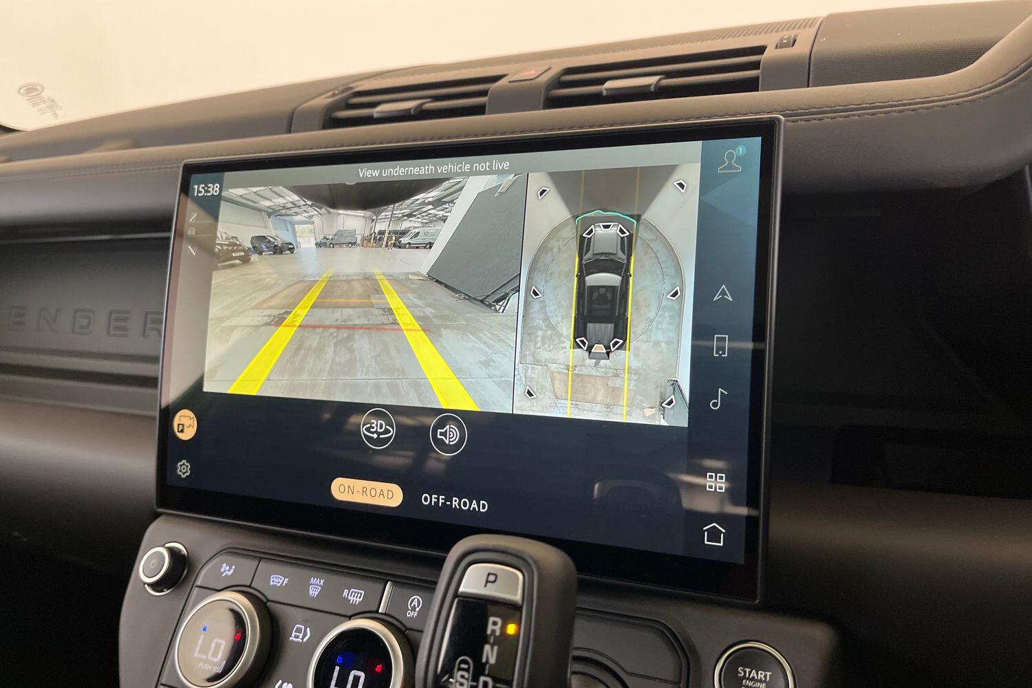 Land Rover Defender view 30