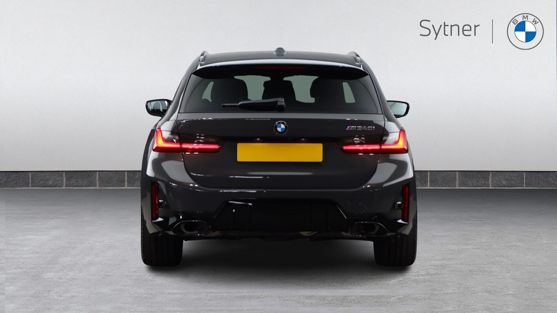BMW 3 Series view 15