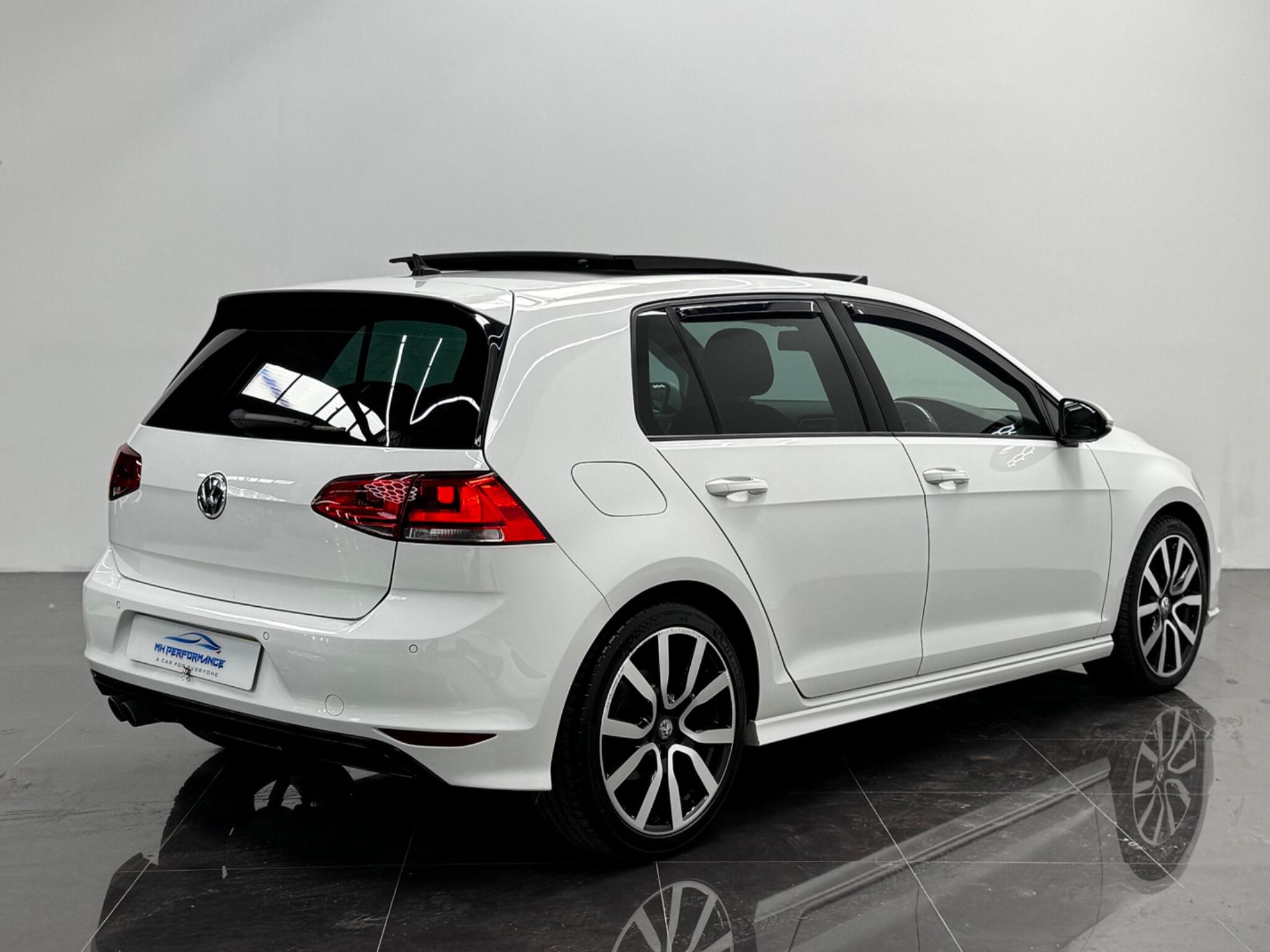 Volkswagen Golf view 67