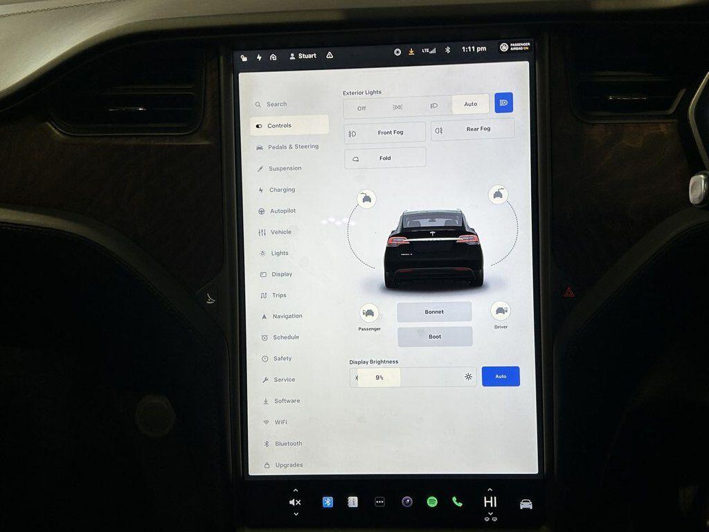 Tesla Model X view 41