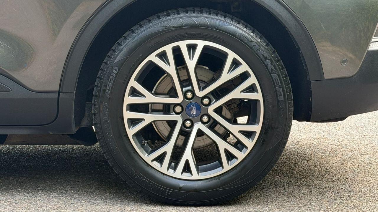 Ford Kuga view 50