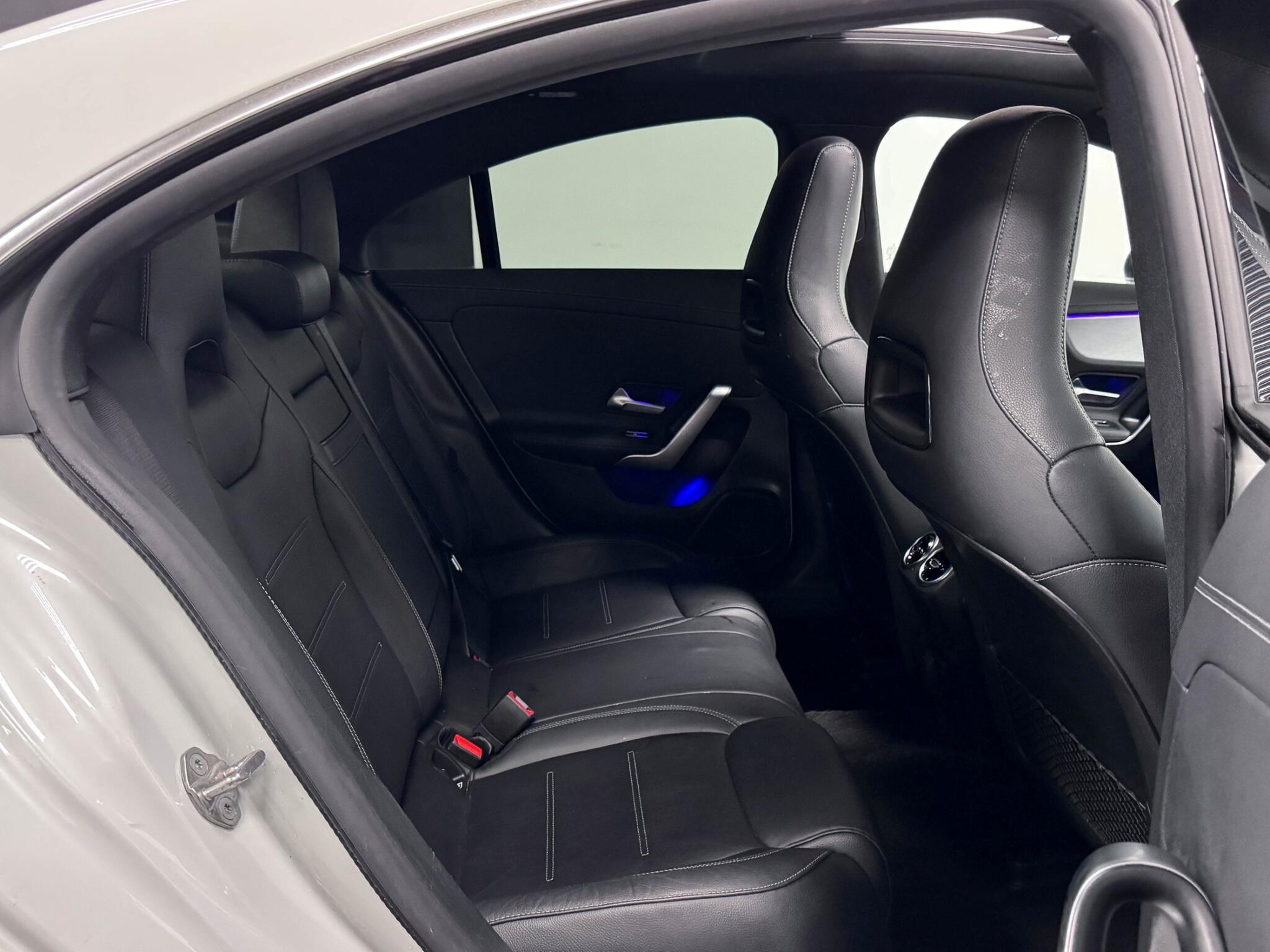 Mercedes-Benz Cla view 8