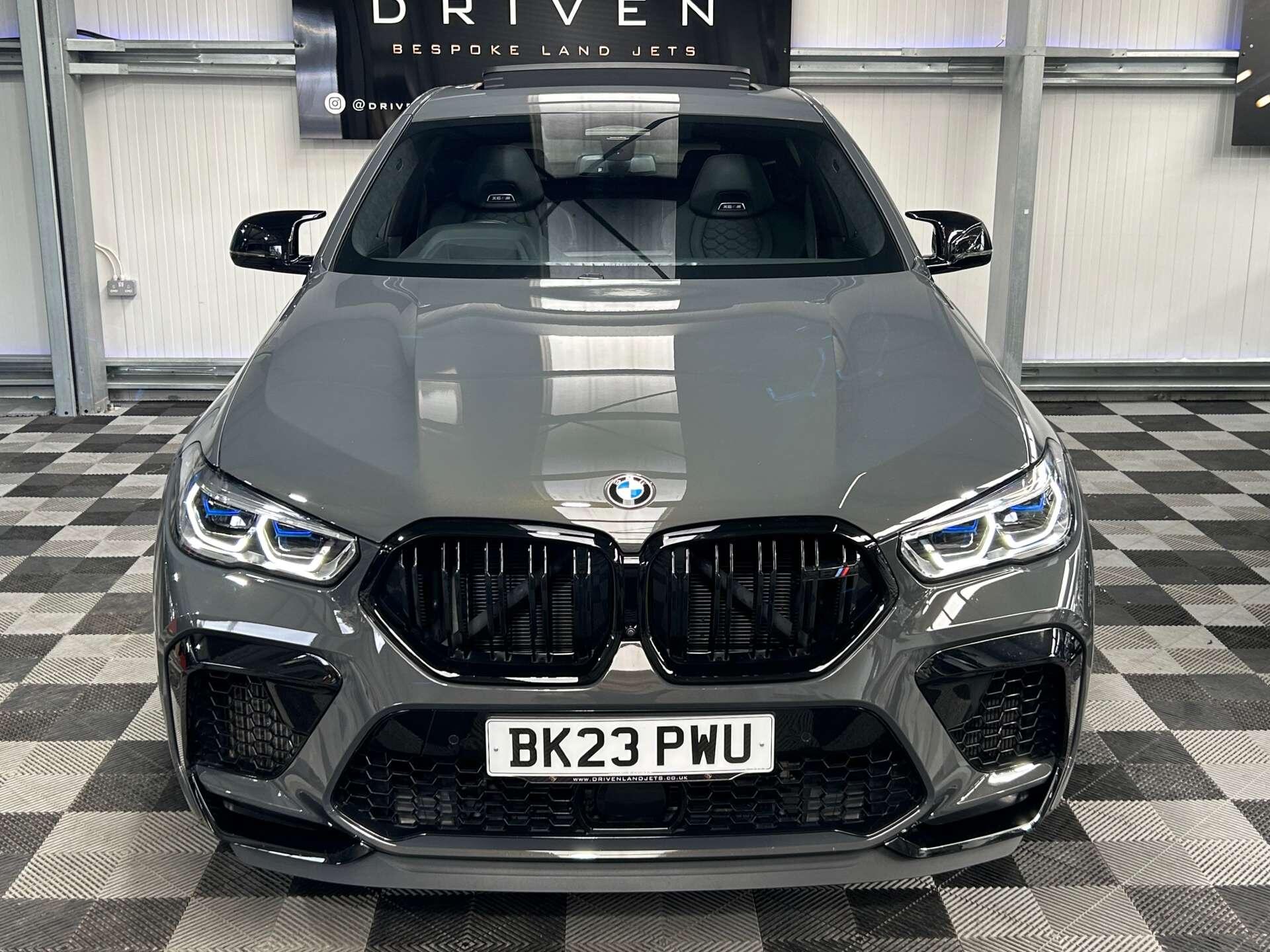 BMW X6 M view 7