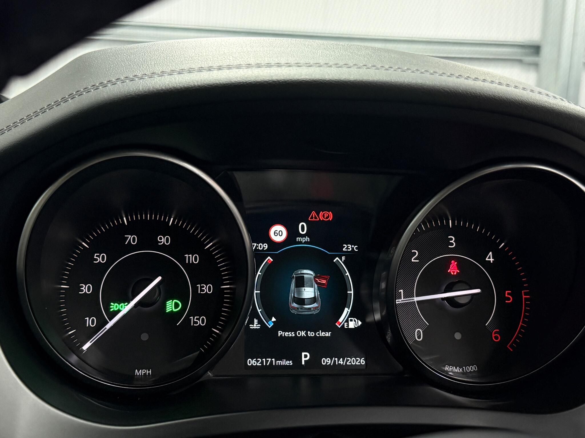 Jaguar E-Pace view 32
