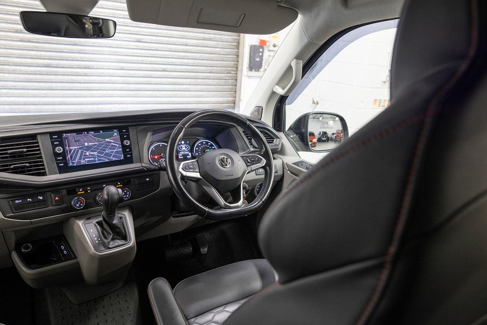 Volkswagen Transporter view 29