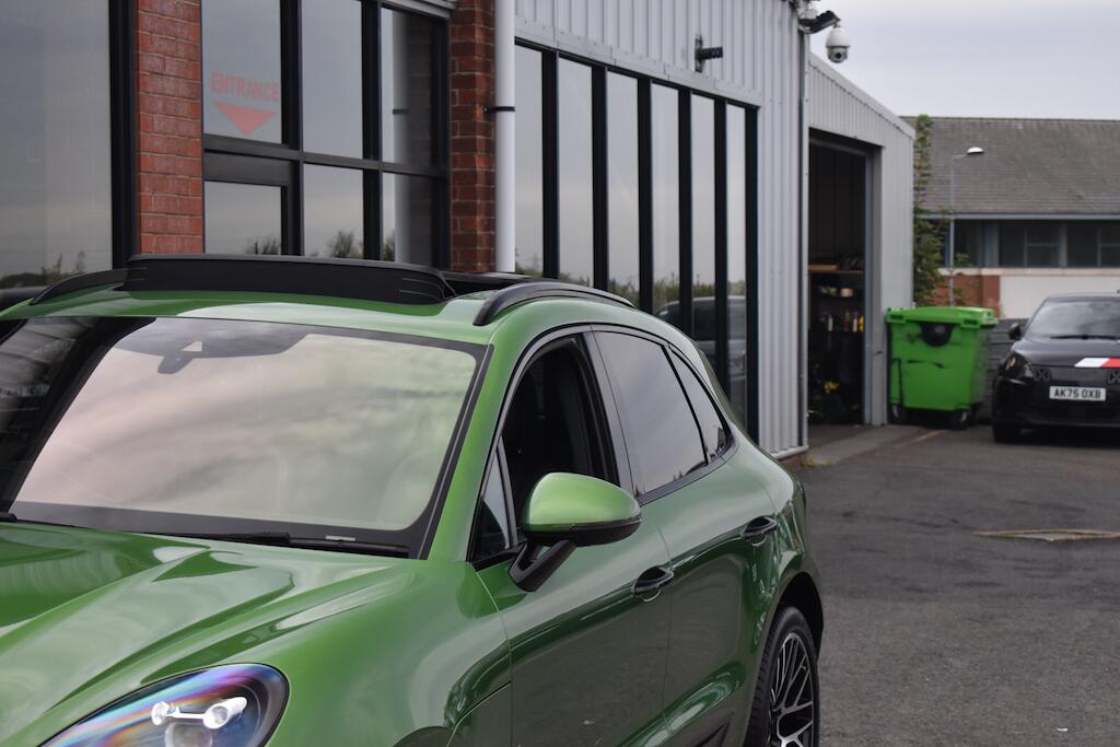 Porsche Macan view 24
