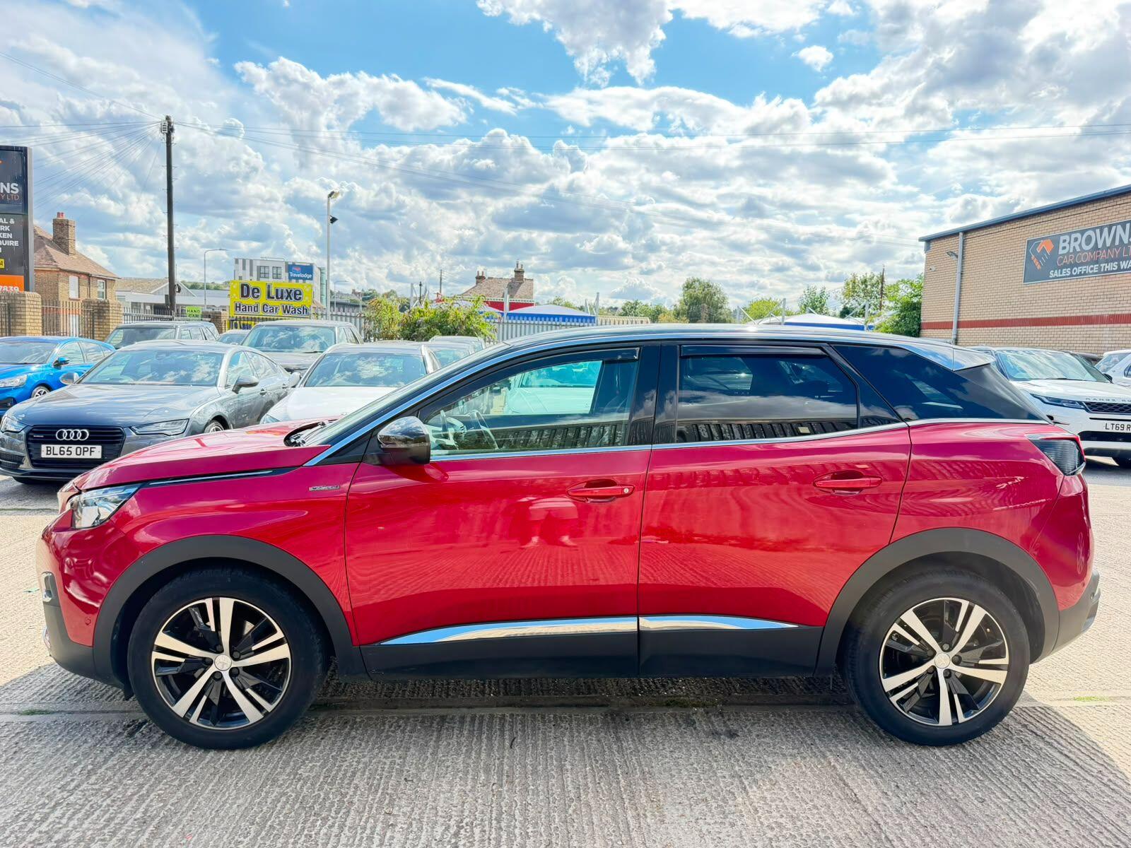 Peugeot 3008 view 5