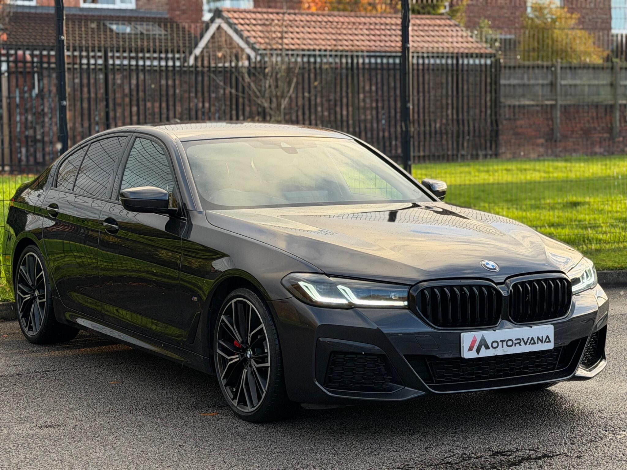BMW 5 Series view 9