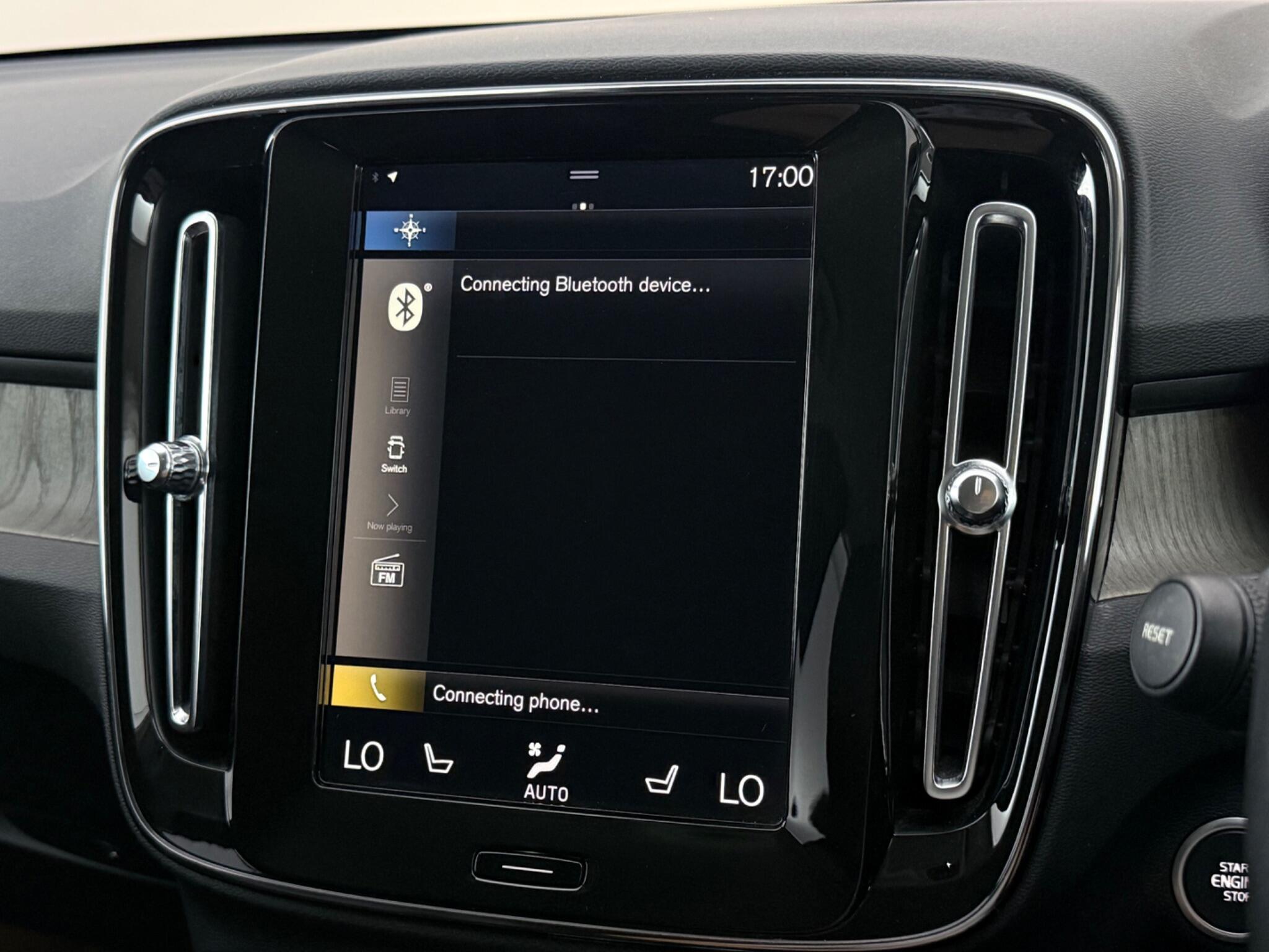 Volvo XC40 view 22