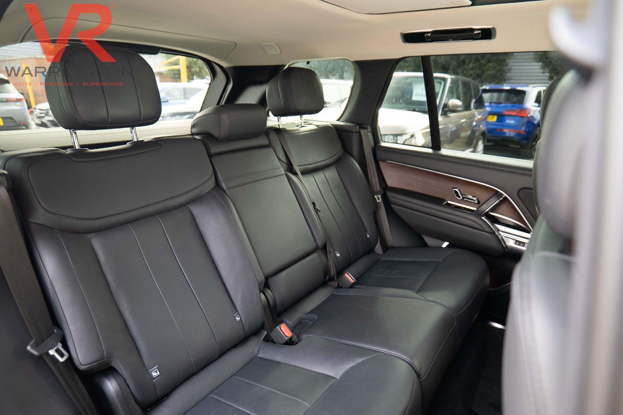 Land Rover Range Rover view 35