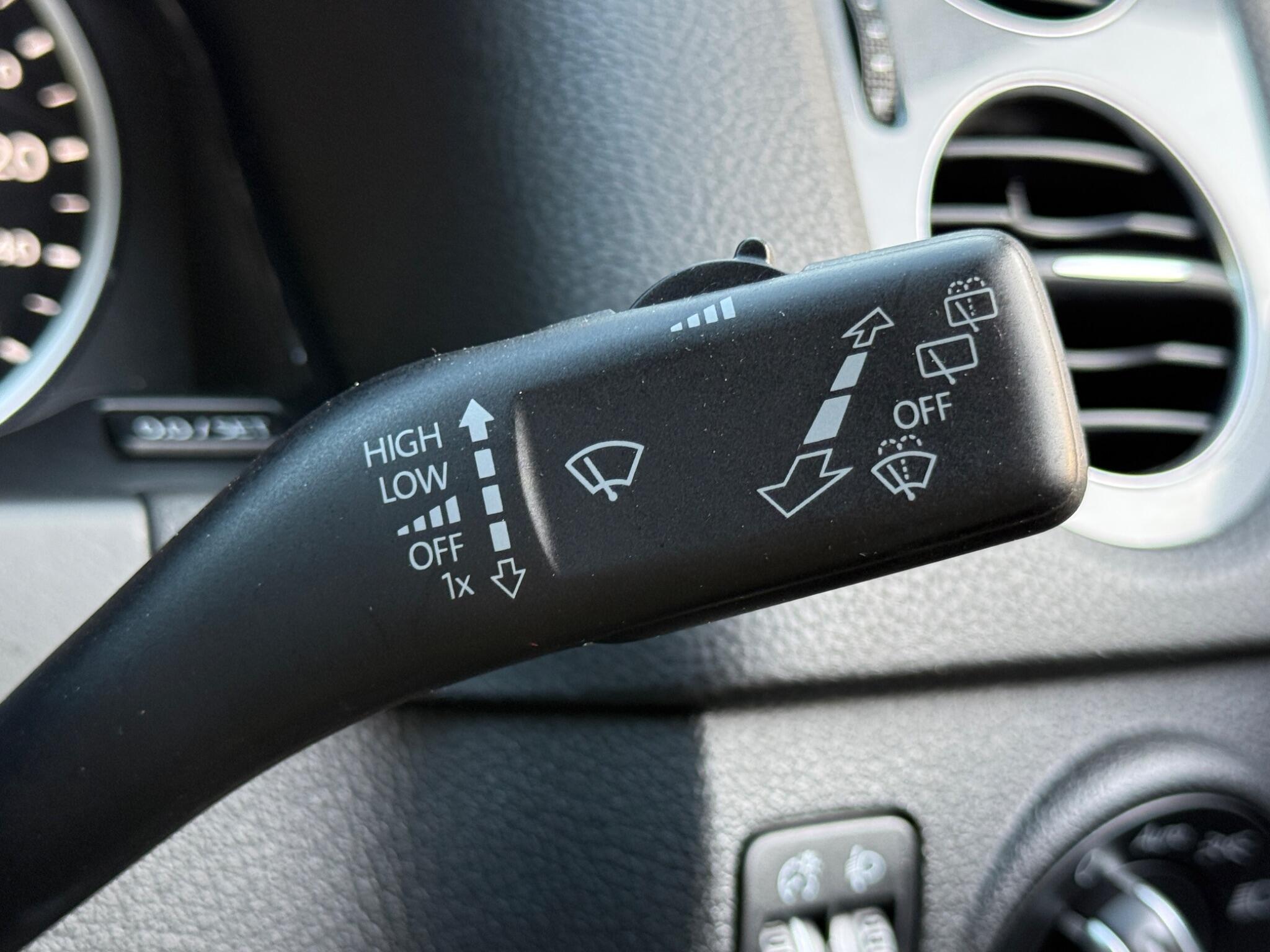 Volkswagen Tiguan - Image 75