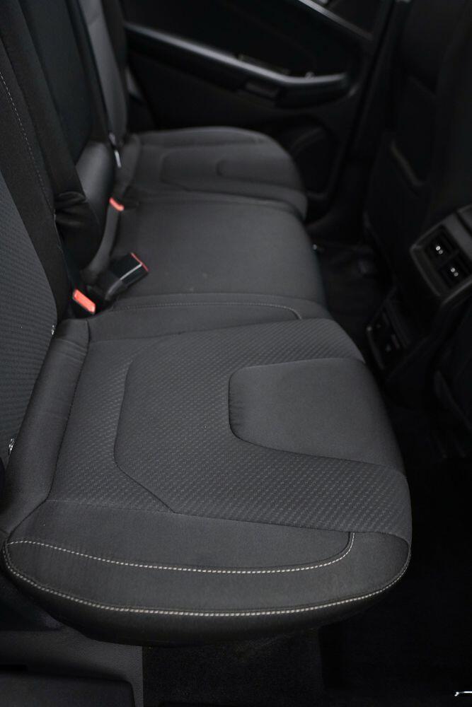 Ford Edge view 15