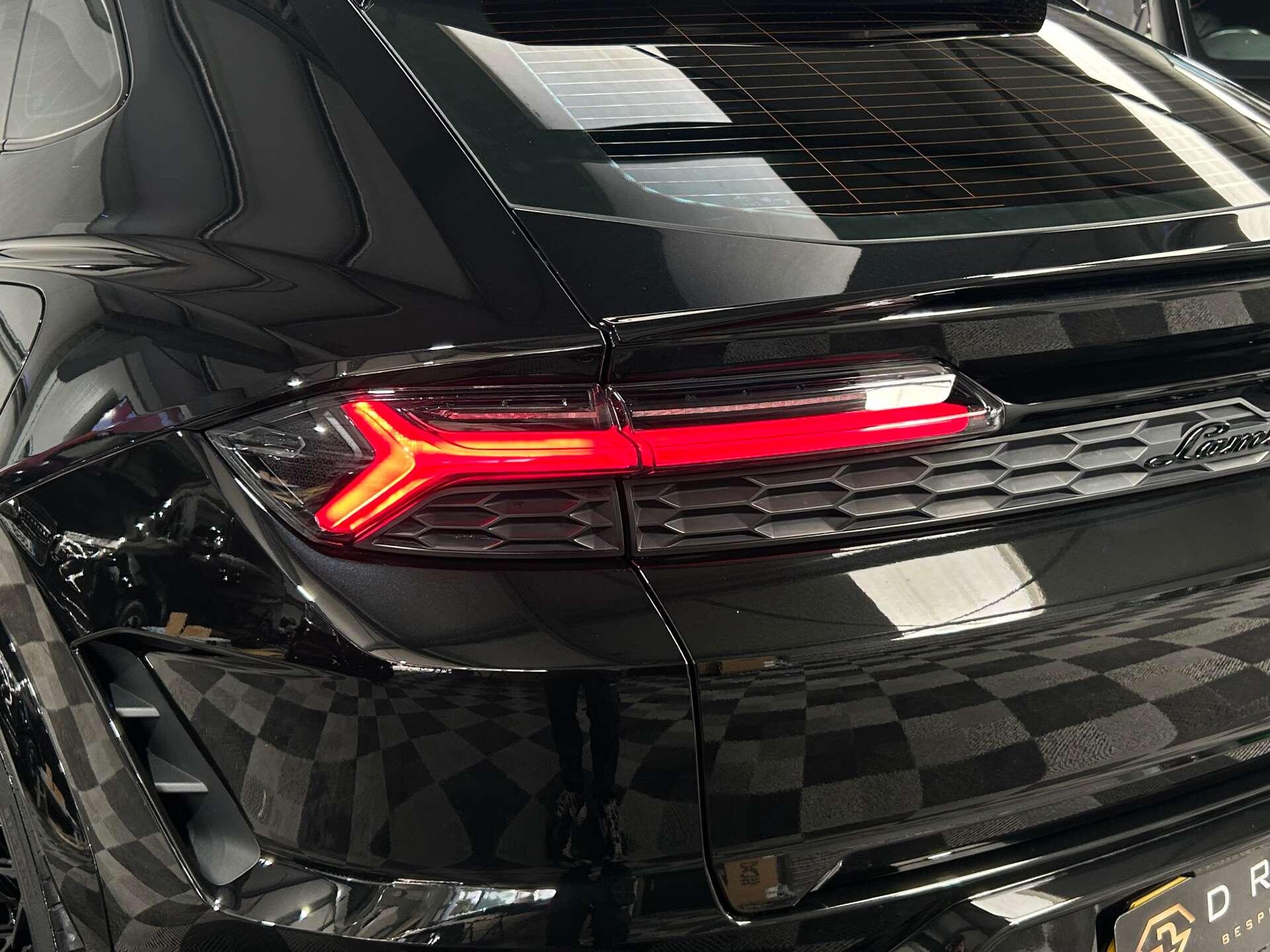 Lamborghini Urus view 22