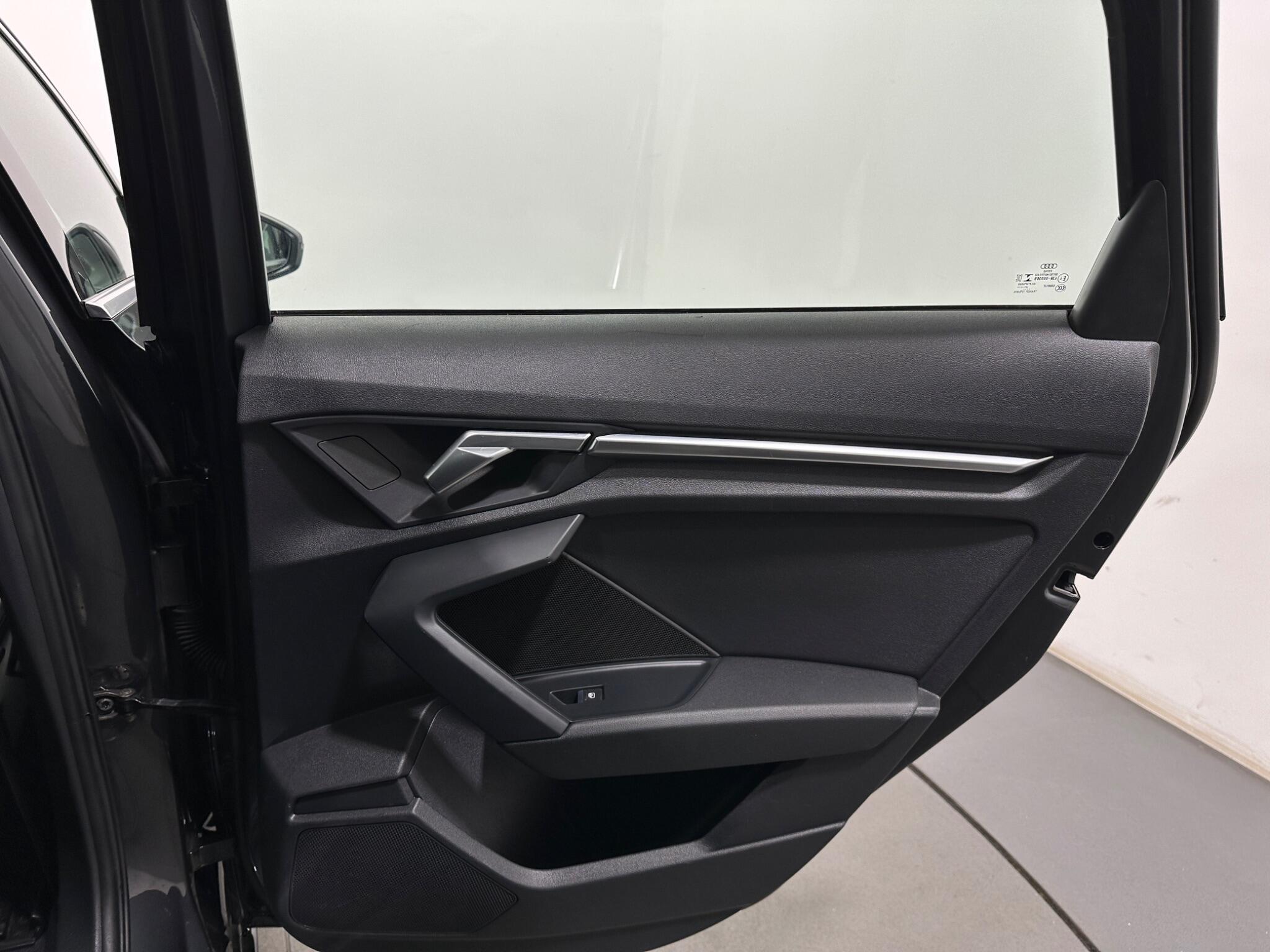 Audi A3 view 42