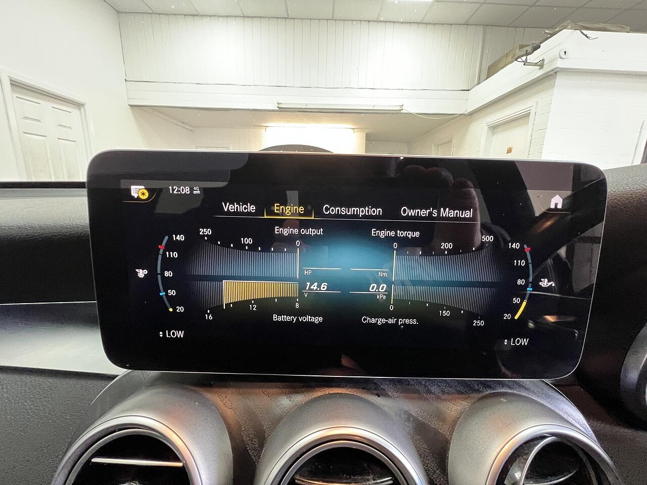Mercedes-Benz GLC view 12