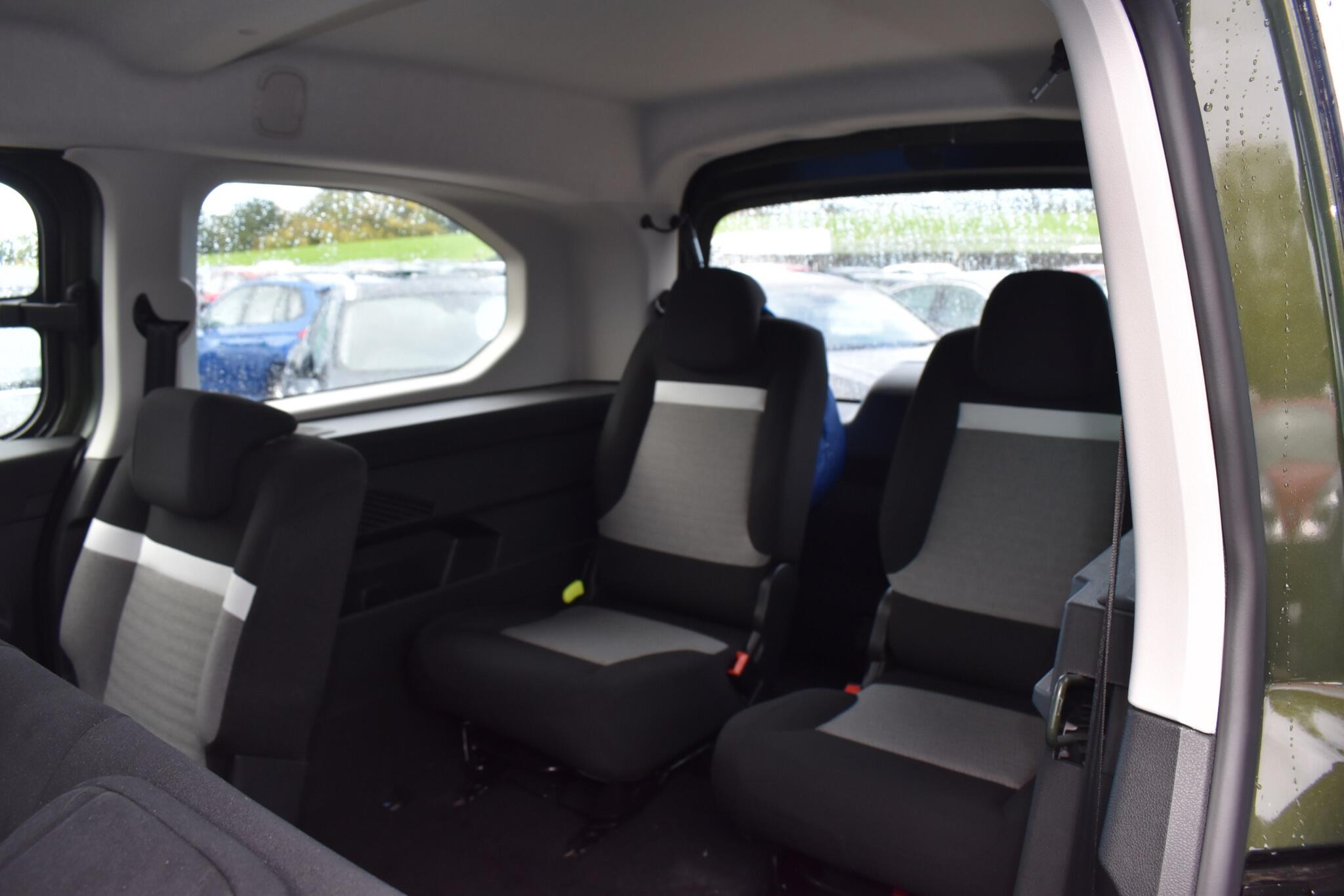 e-Berlingo - 52kWh PLUS XL Auto 5dr (7.4kW Charger) - Image 7