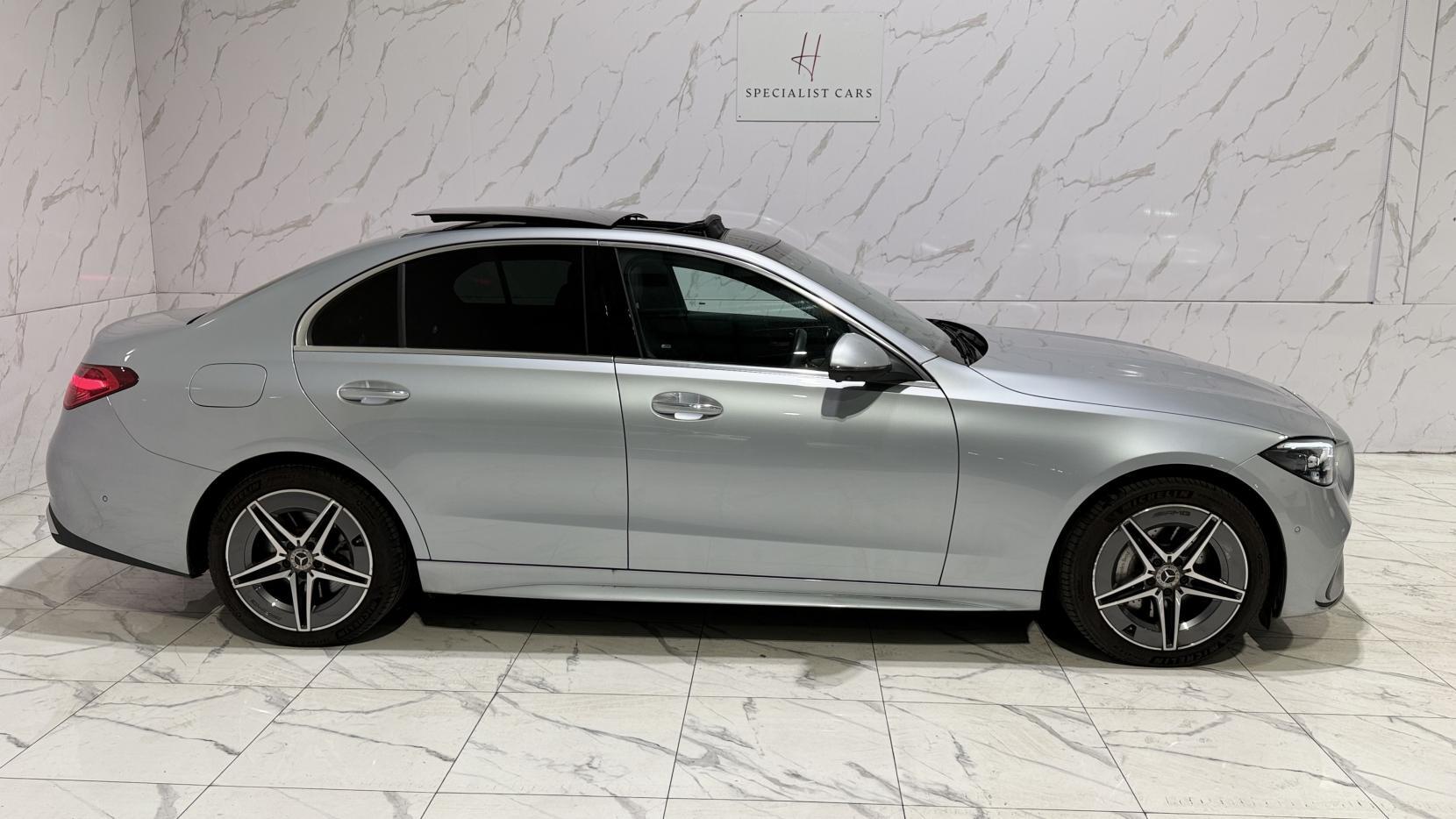 Mercedes-Benz C-Class view 36