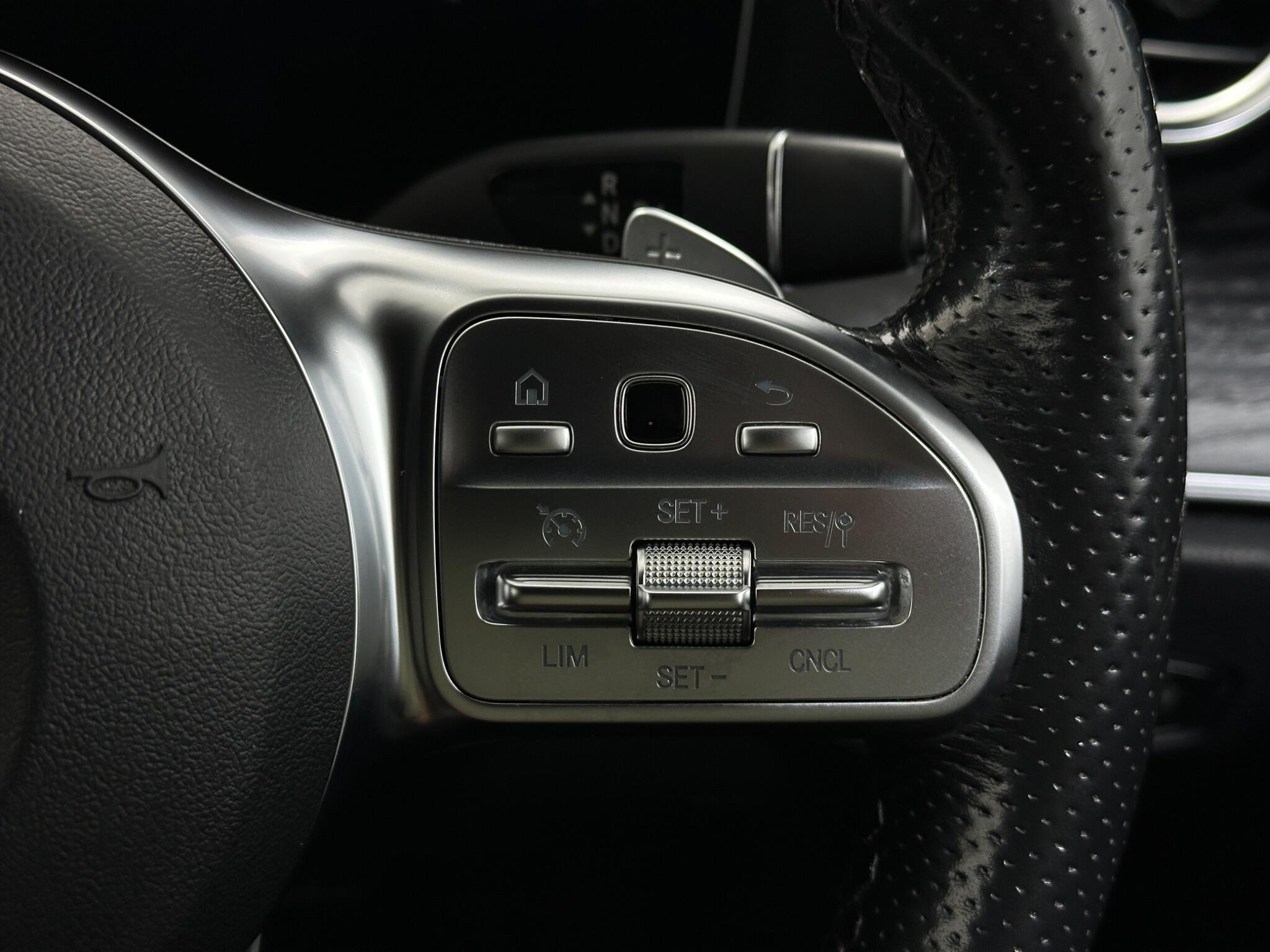 Mercedes-Benz E-Class view 16
