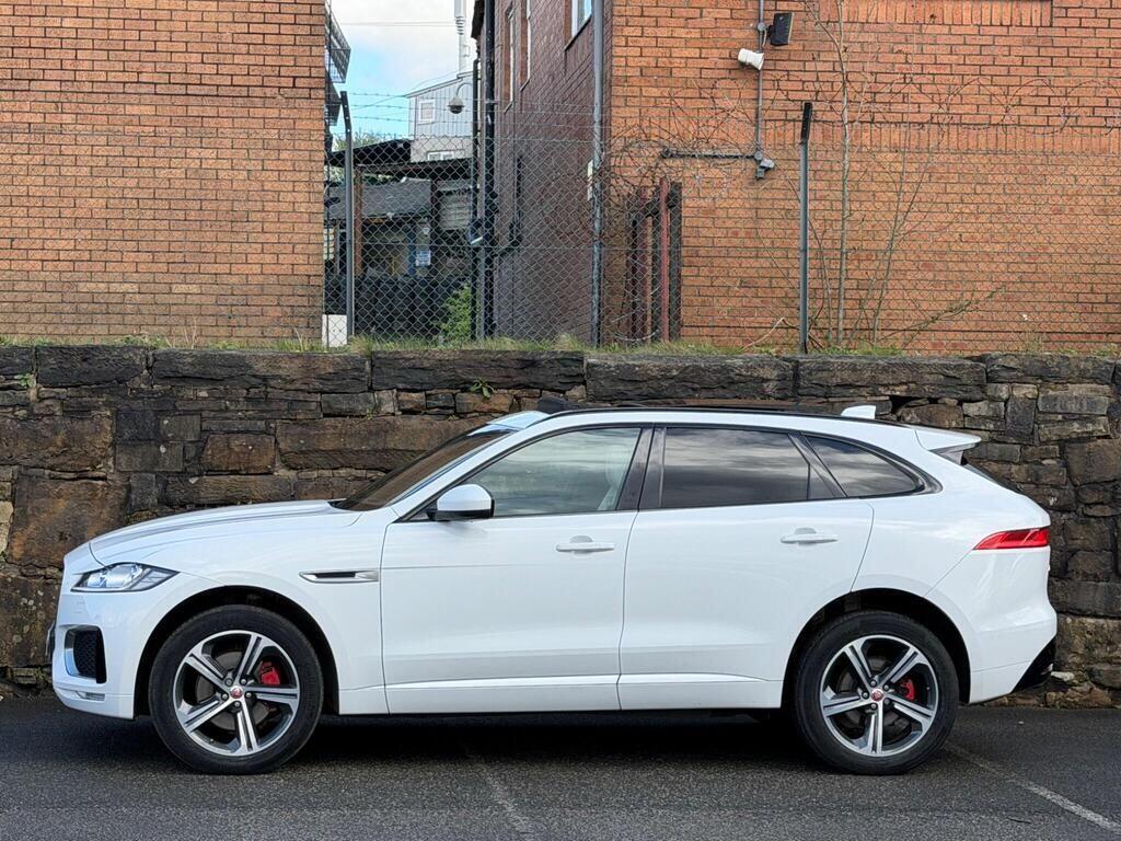 Jaguar F-Pace view 4