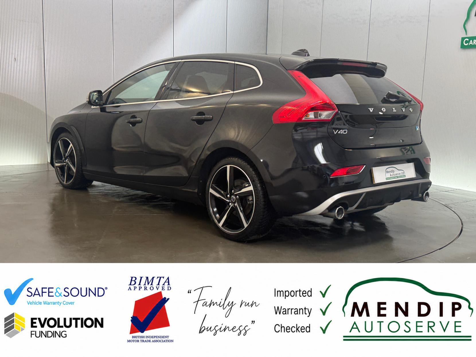 Volvo V40 view 13