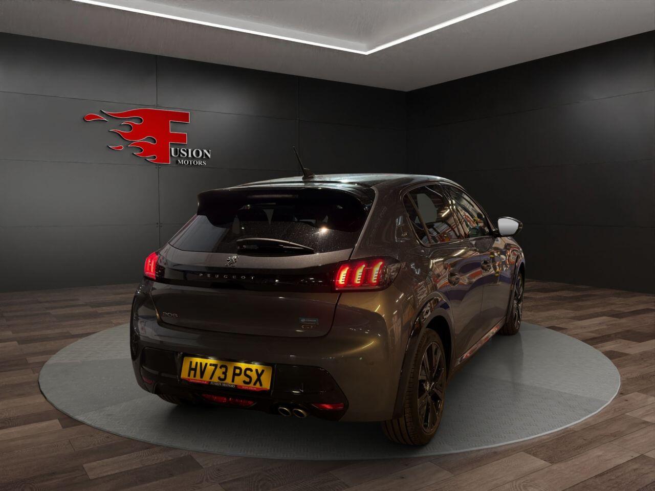 Peugeot 208 view 6