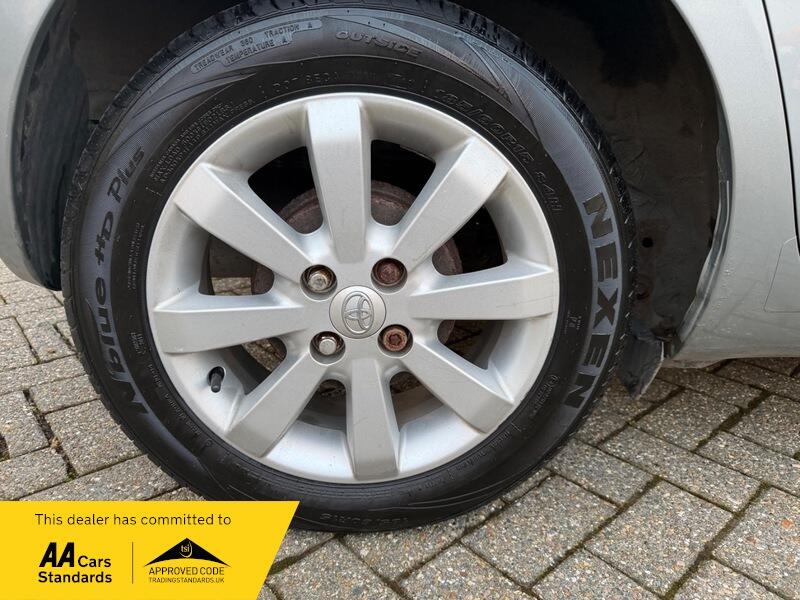 2007 Toyota Yaris image 24
