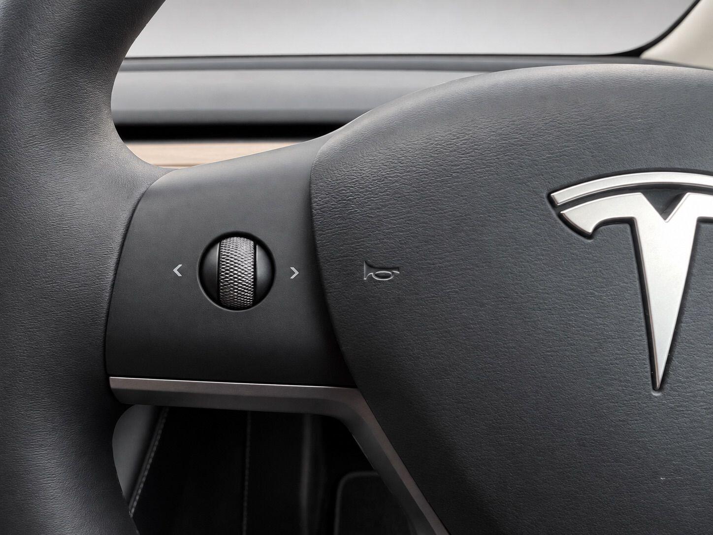 Tesla Model 3 view 23
