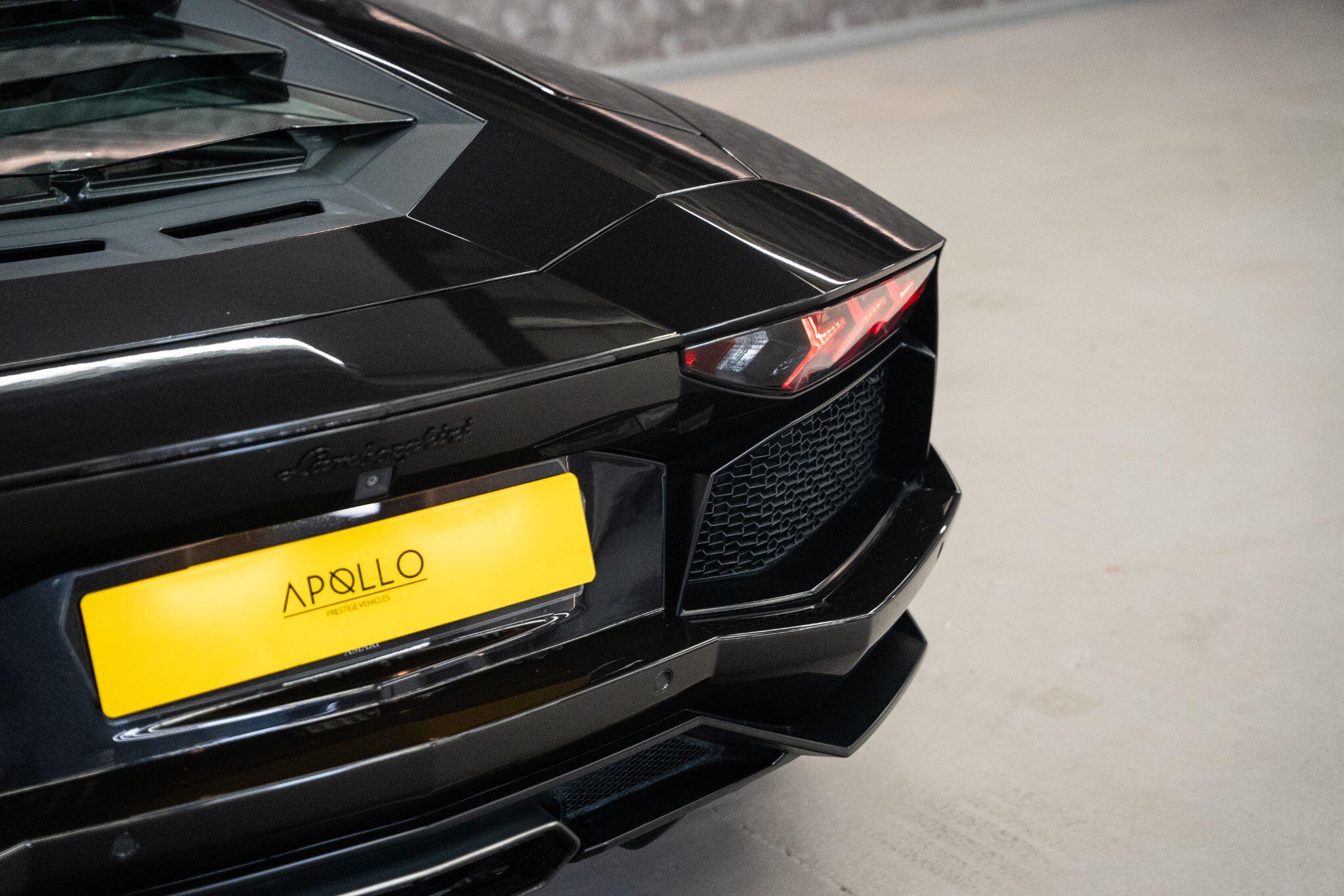 Lamborghini Aventador view 51