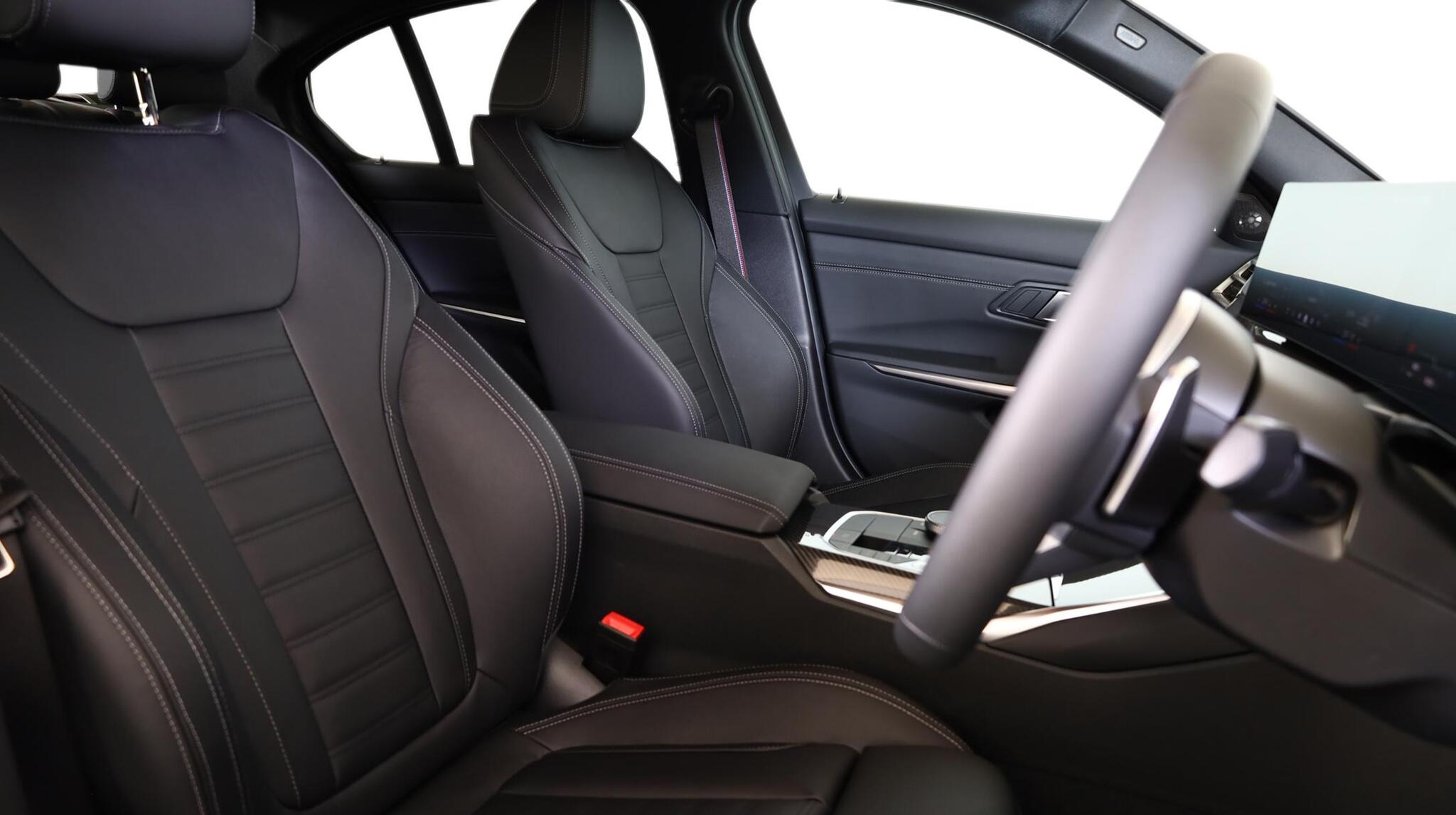 BMW 3 Series view 11