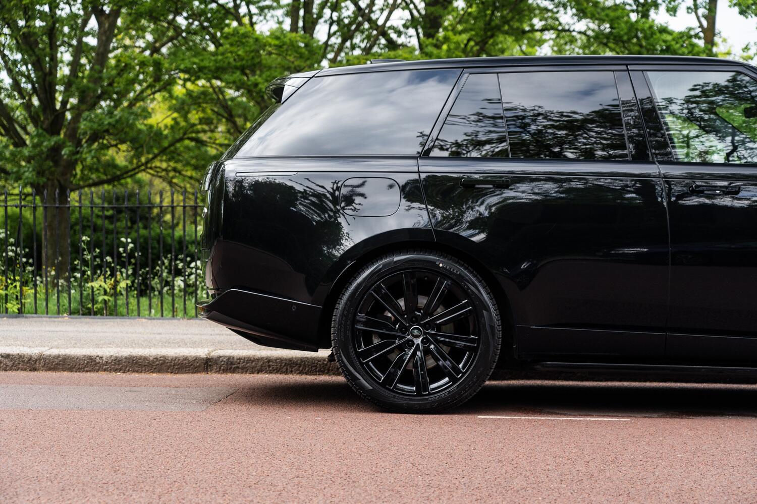 Land Rover Range Rover view 6