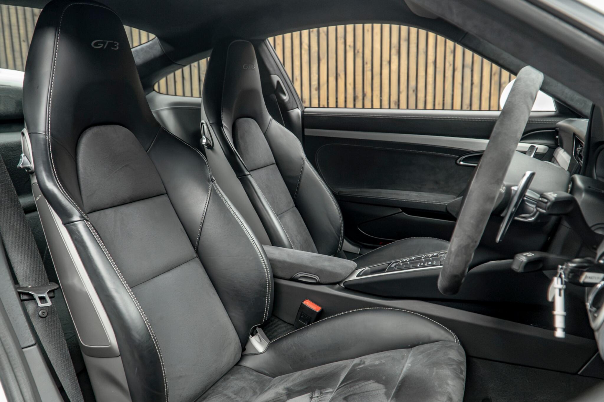 Porsche 911 view 2