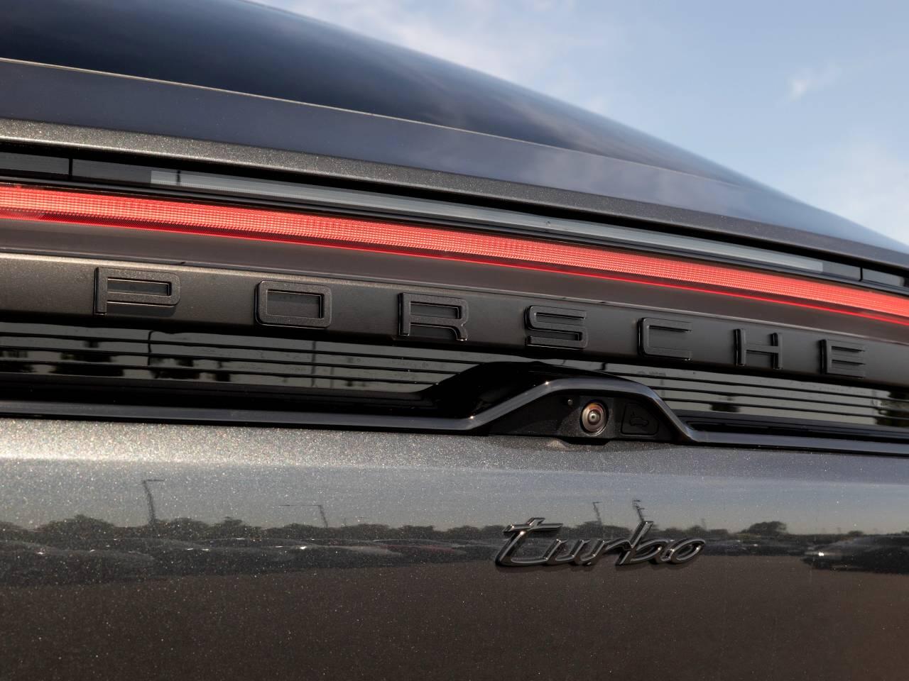 Porsche Macan view 30