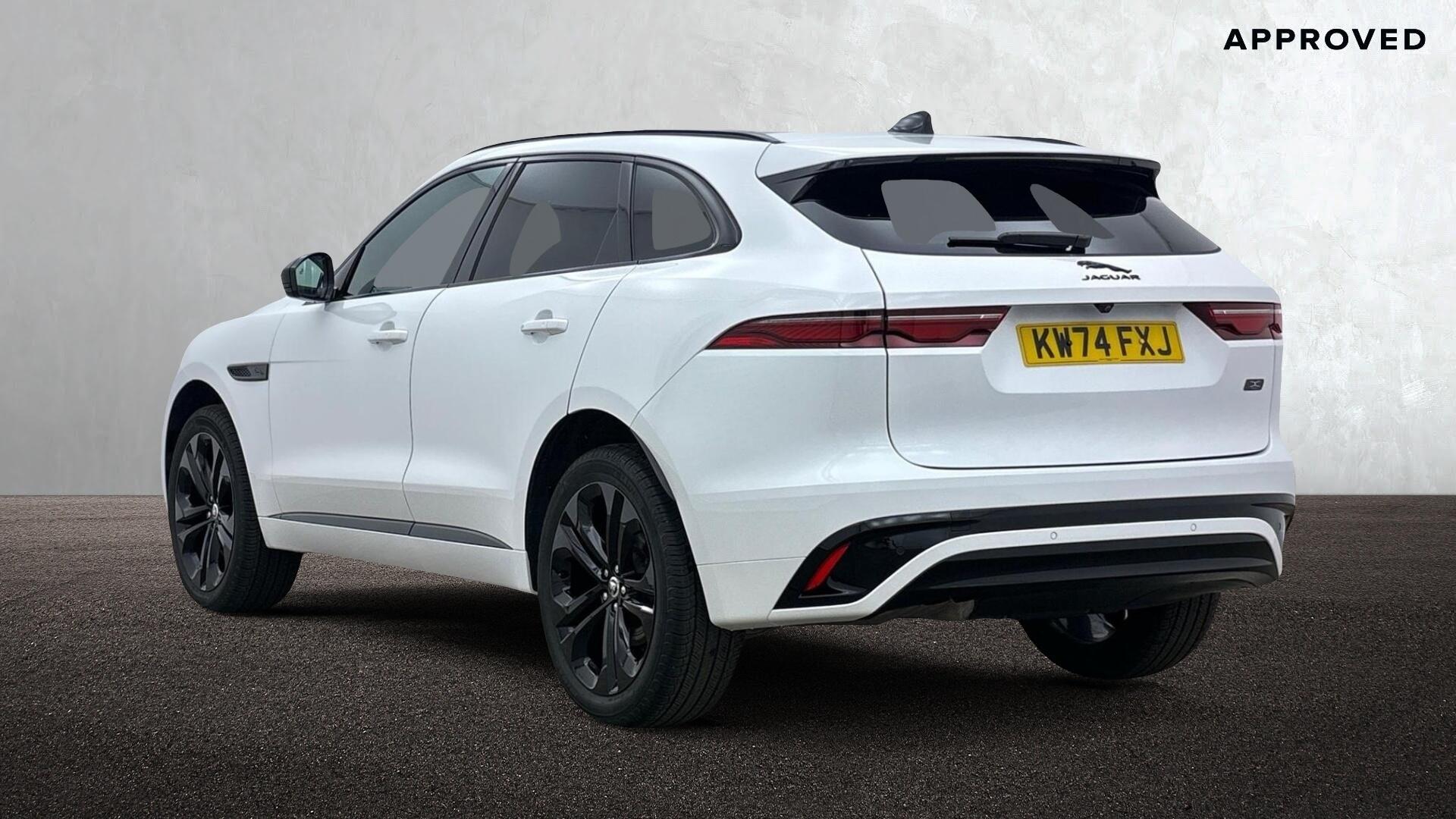 Jaguar F-Pace view 2