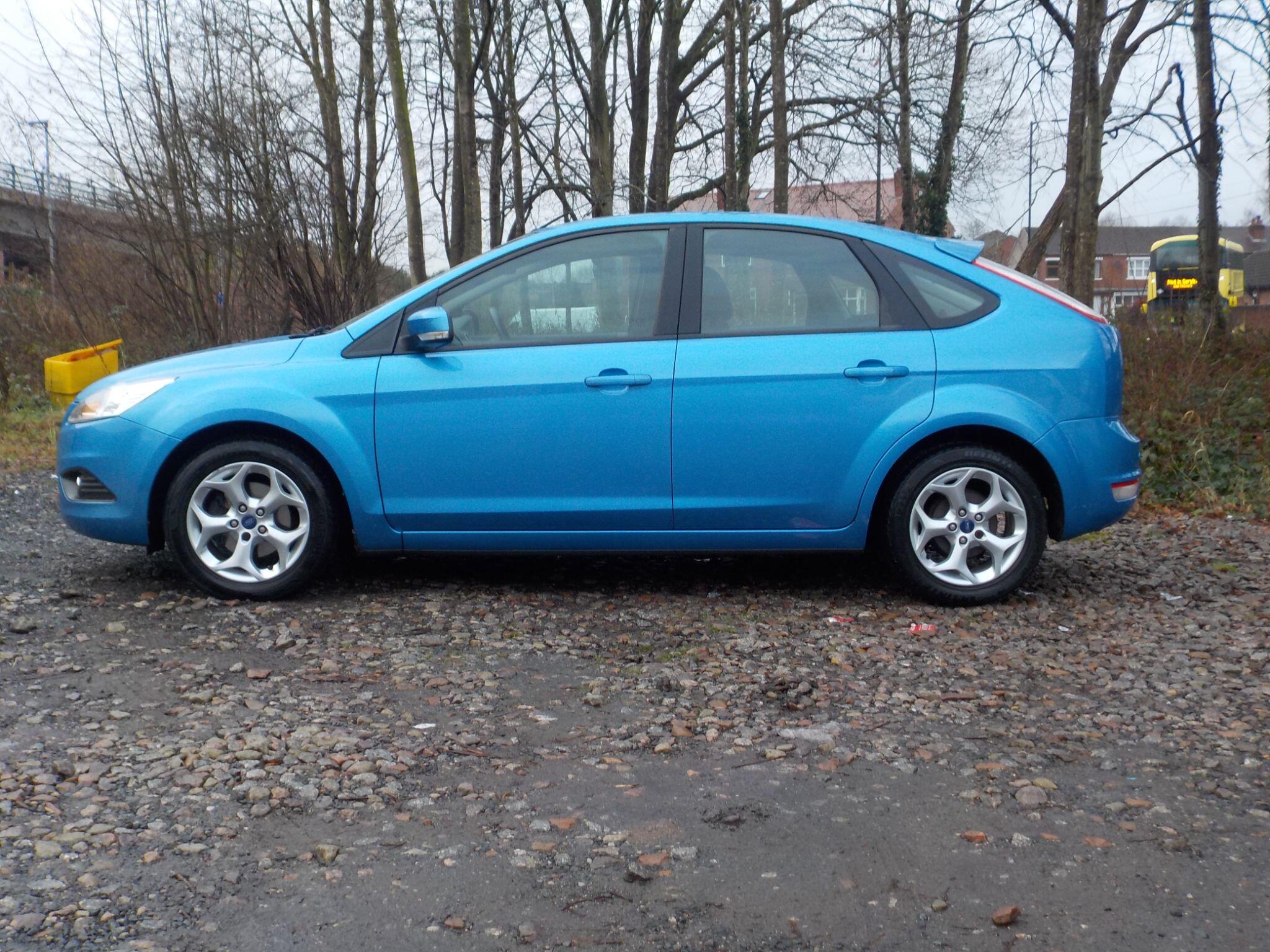 Ford Focus 1.6 Sport Auto 5dr