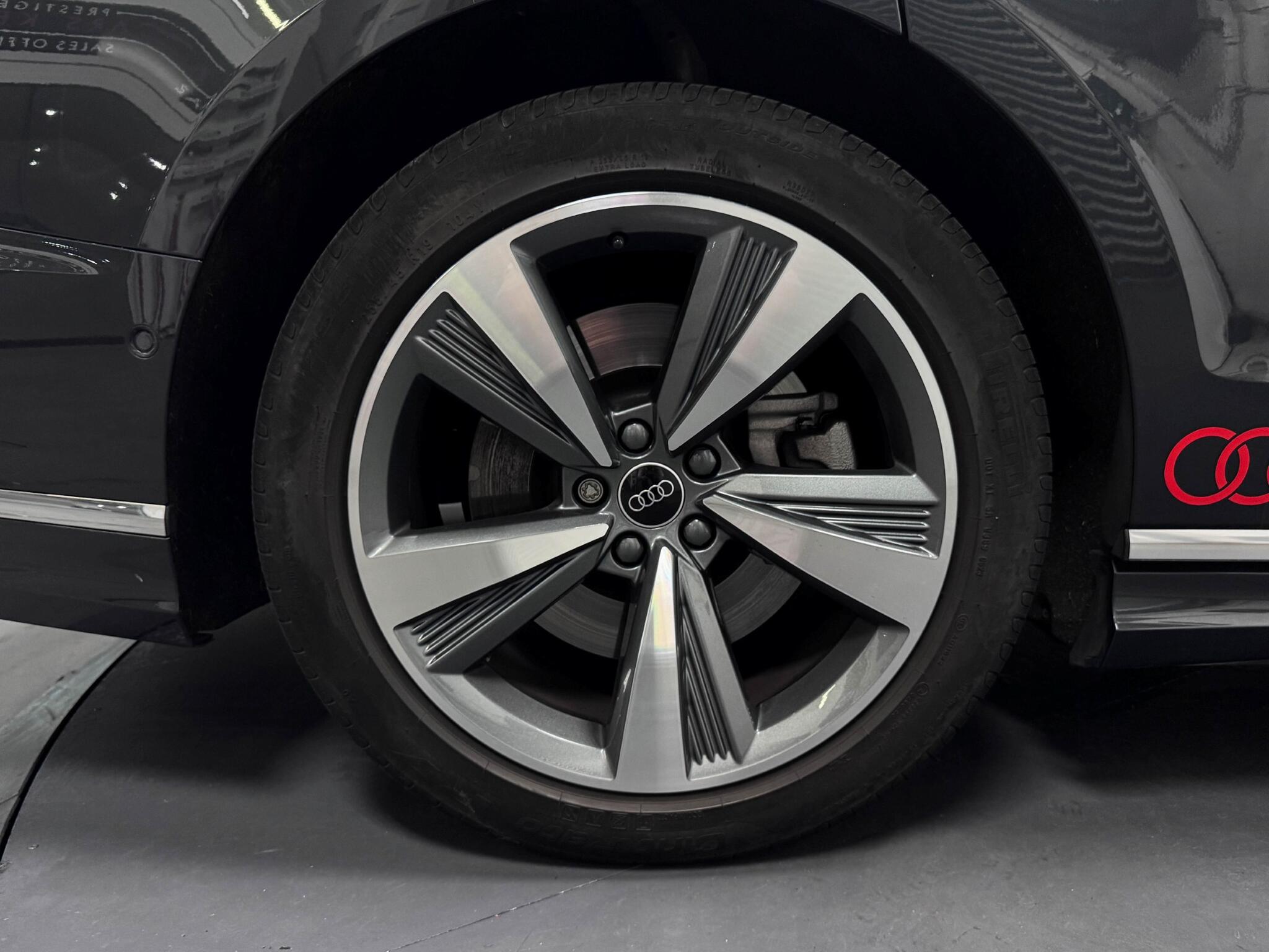 Audi A8 view 70