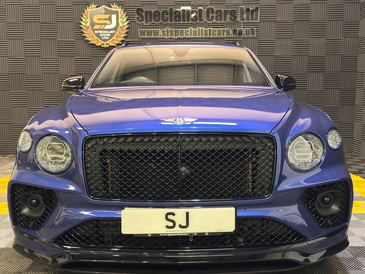 Bentley Bentayga view 2