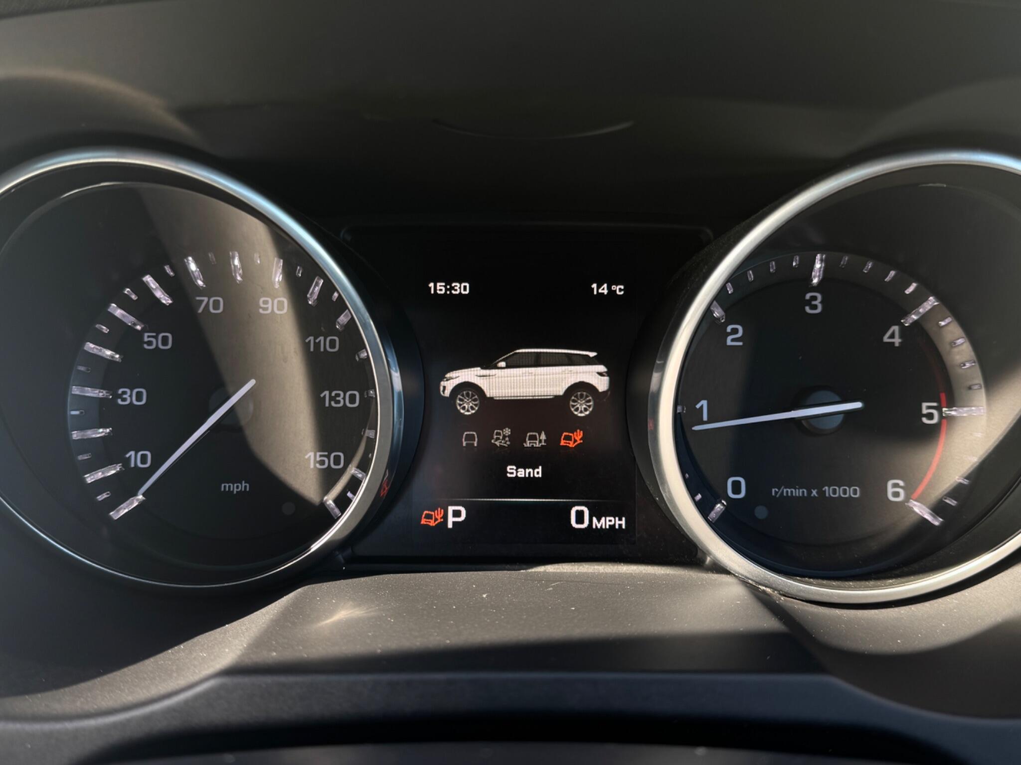 Land Rover Range Rover Evoque view 39