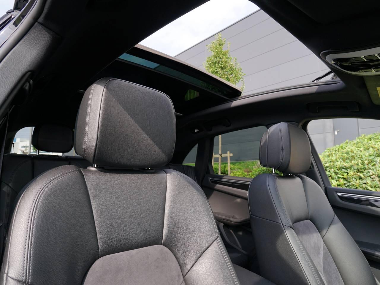 Porsche Macan view 10