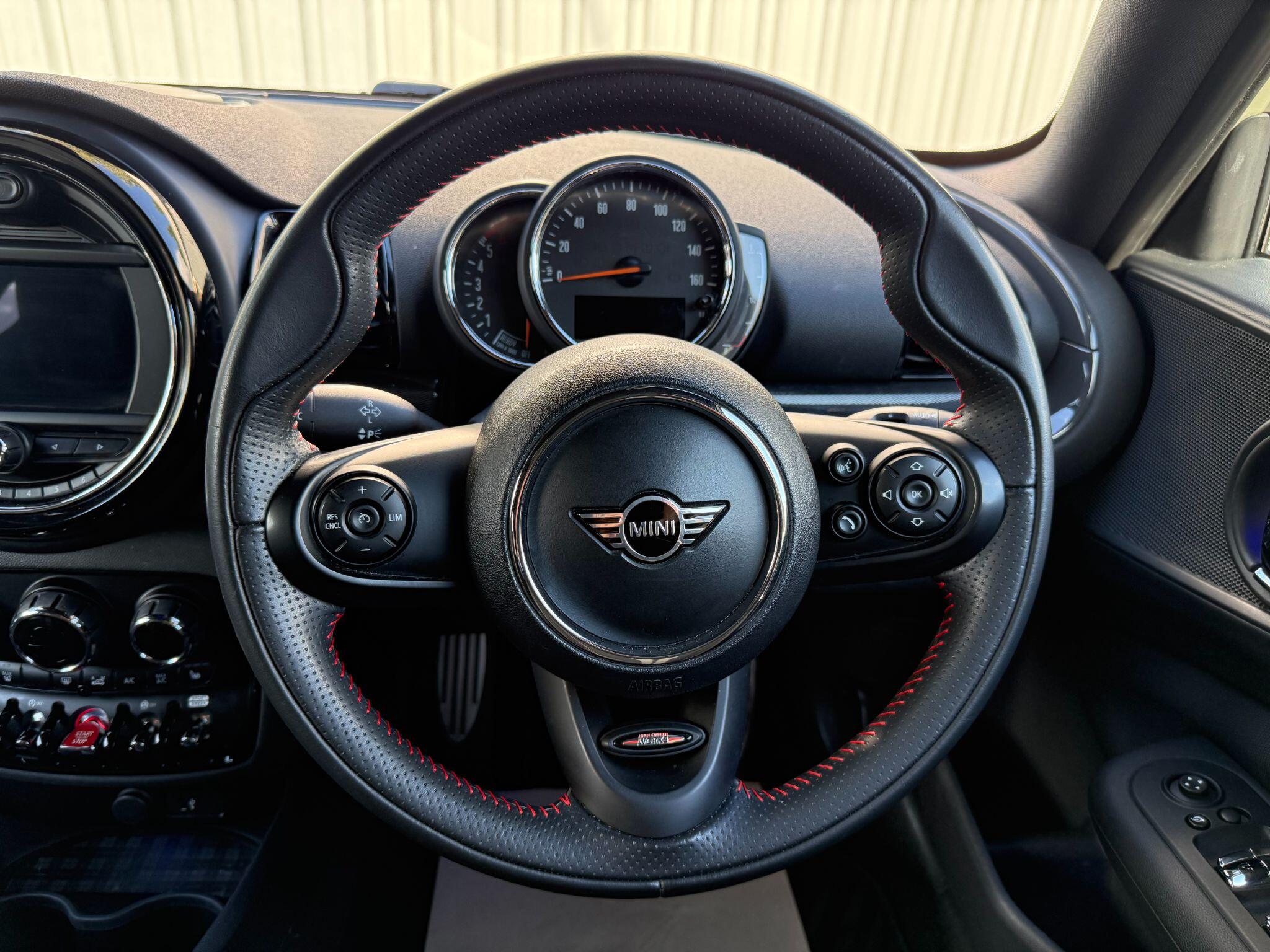 Mini Clubman view 24