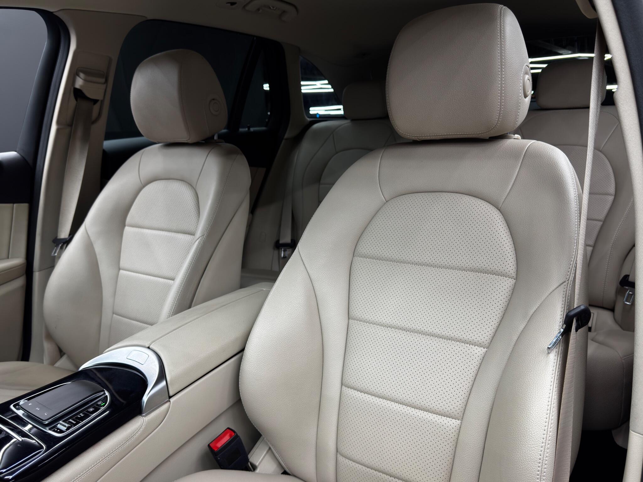Mercedes-Benz GLC view 14