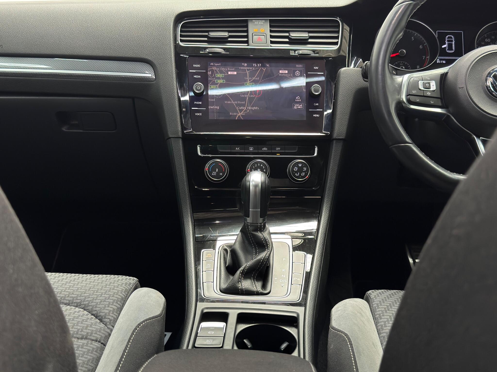 Volkswagen Golf view 26