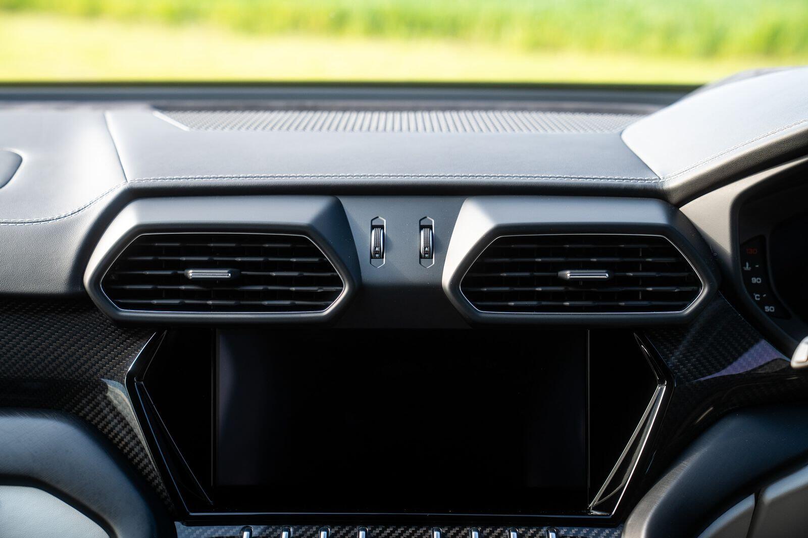 Lamborghini Urus view 48