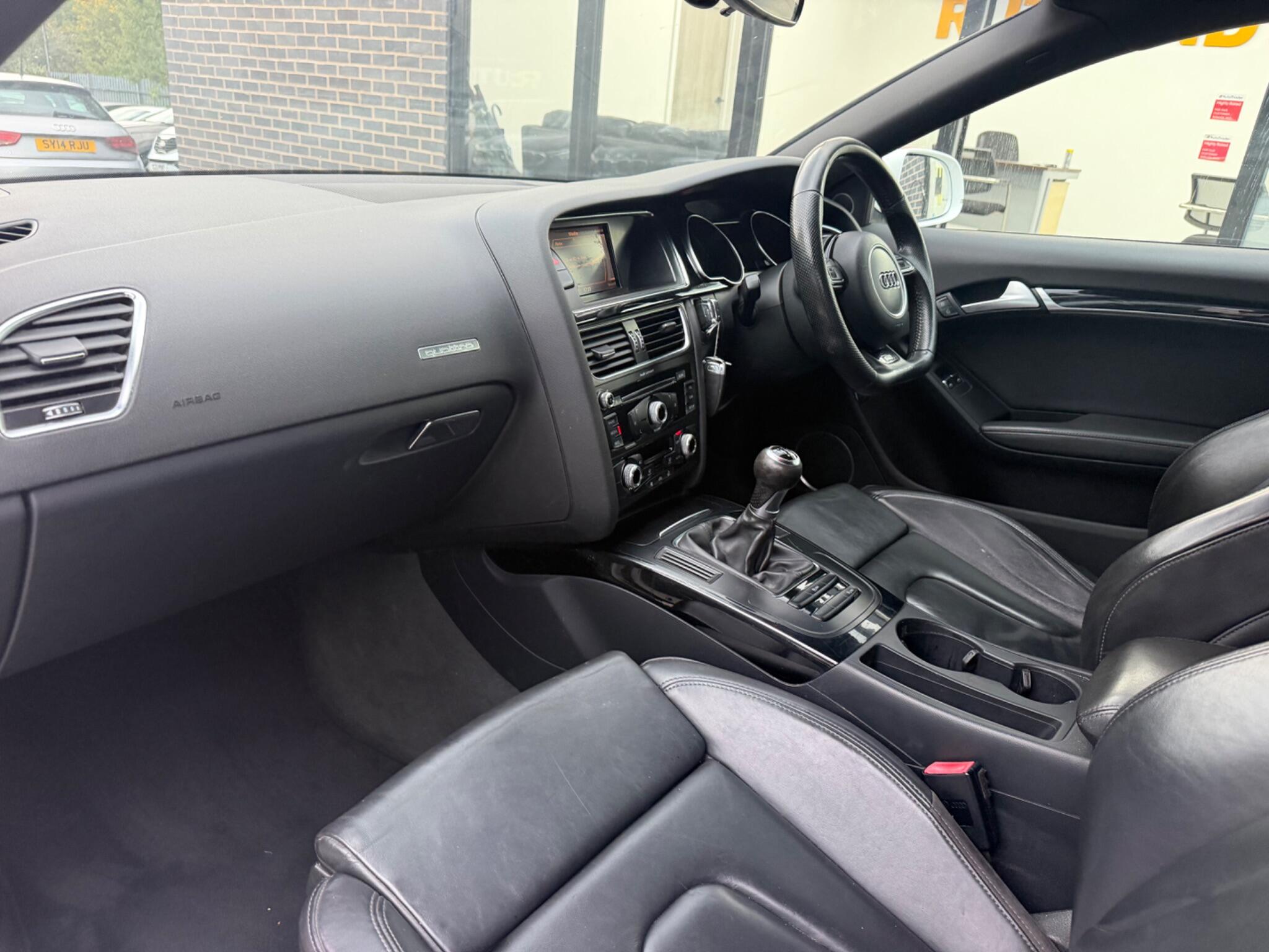 Audi A5 view 16