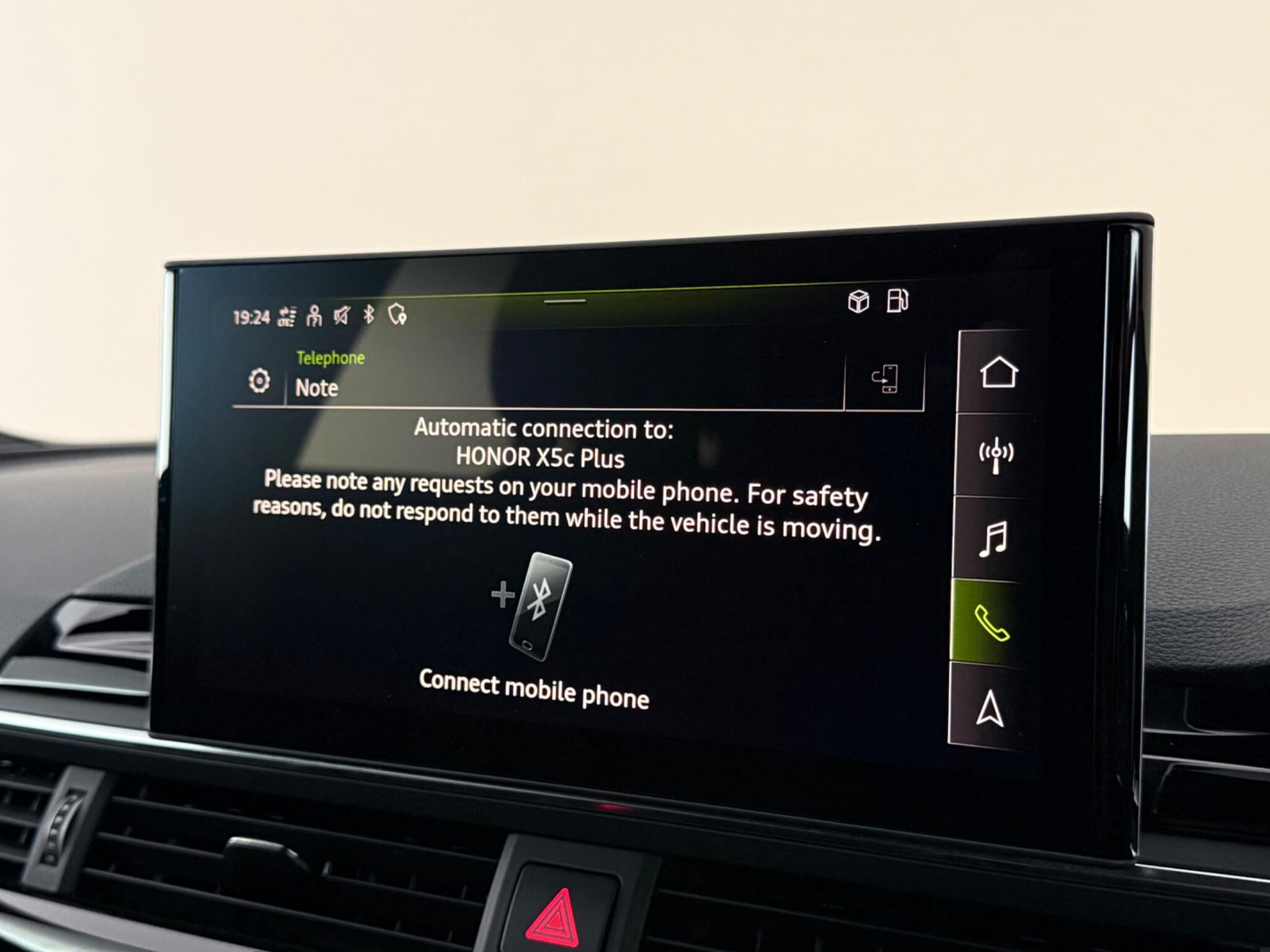 Audi A4 view 29