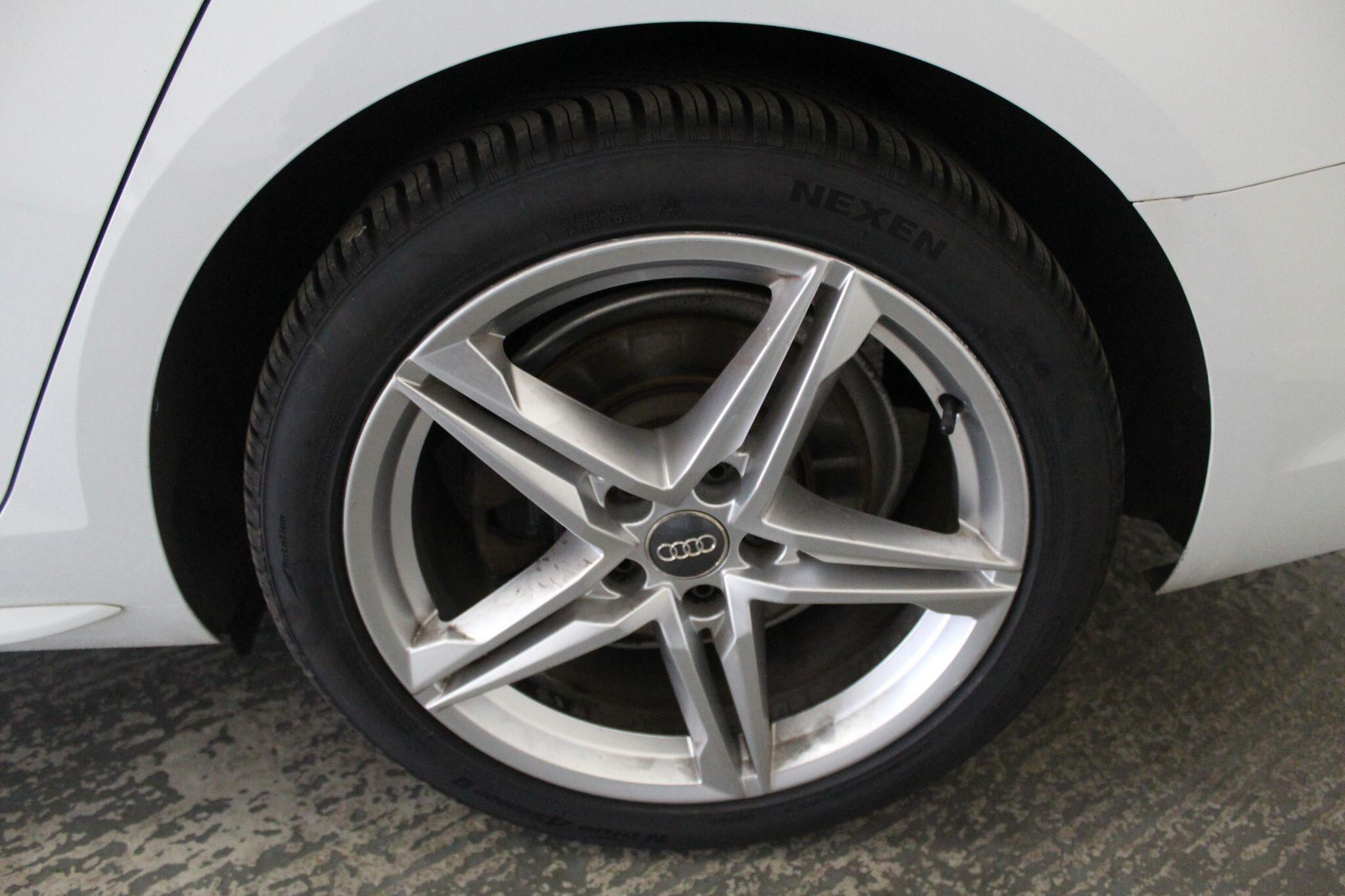 Audi A4 view 58