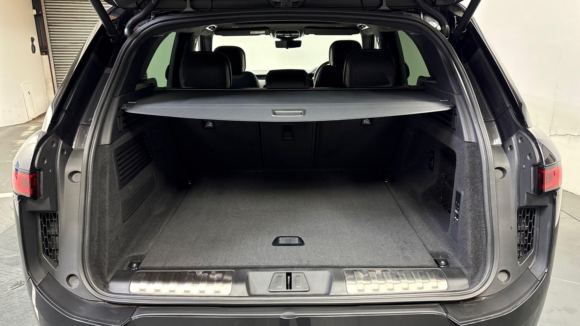 Land Rover Range Rover Sport view 10